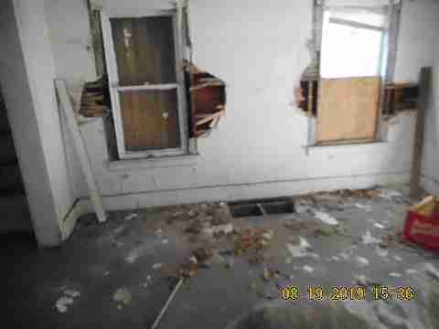 3216 W Philadelphia (5)_m.jpg